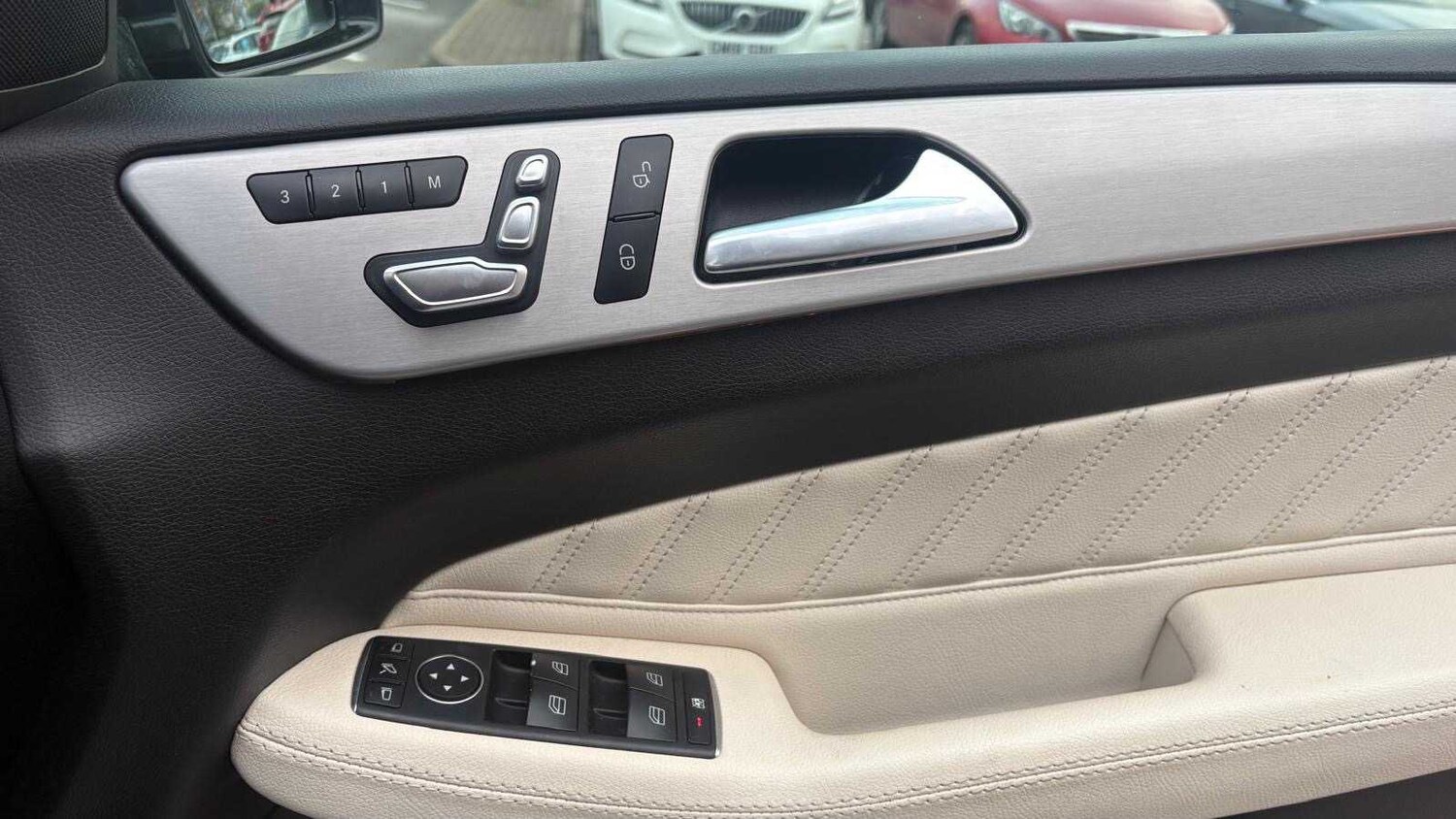 Used Mercedes-Benz GLE 2018 for sale - 77885848: Photo 16