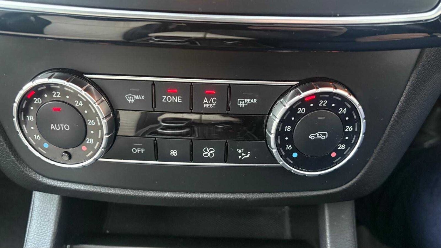 Used Mercedes-Benz GLE 2018 for sale - 77885848: Photo 18