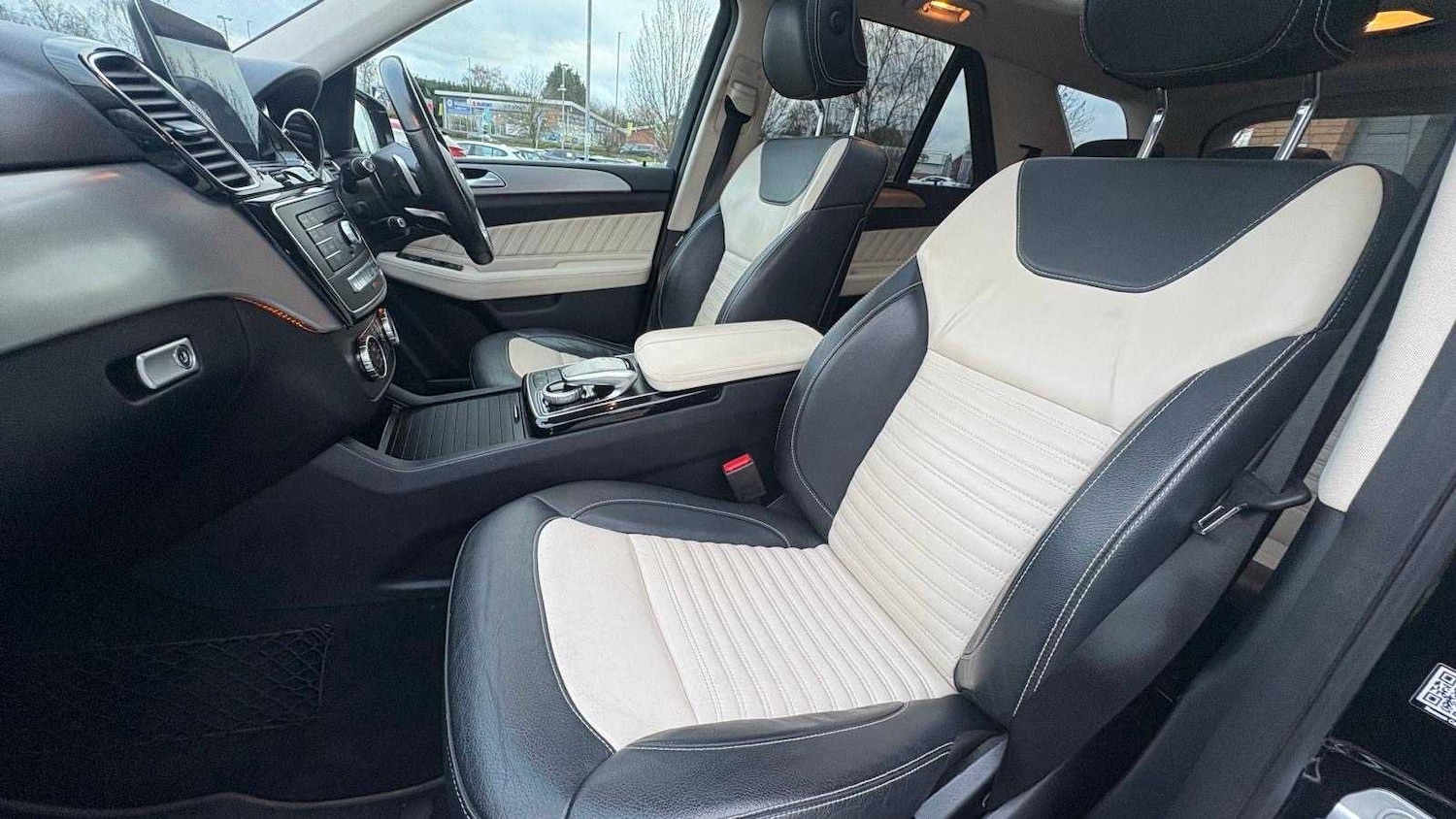 Used Mercedes-Benz GLE 2018 for sale - 77885848: Photo 3