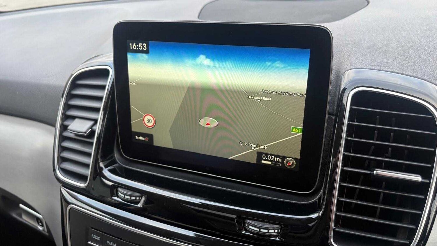 Used Mercedes-Benz GLE 2018 for sale - 77885848: Photo 8