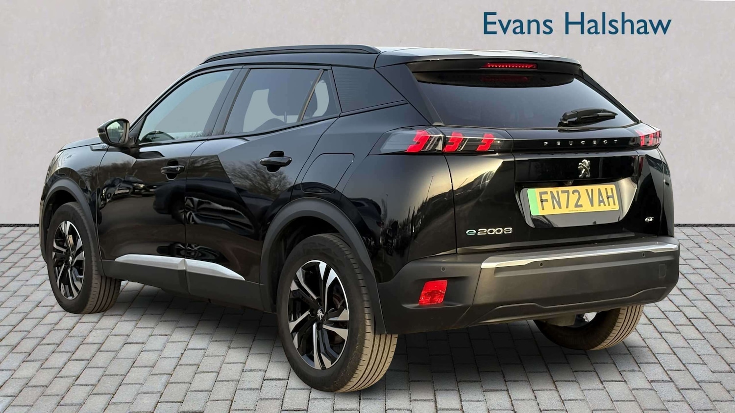 Used Peugeot 2008 2023 for sale - 77857573: Photo 2