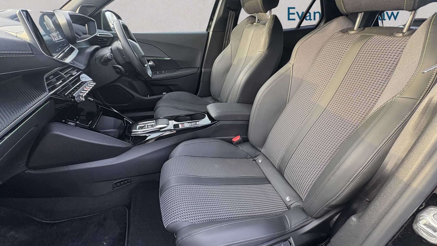 Used Peugeot 2008 2023 for sale - 77857573: Photo 6