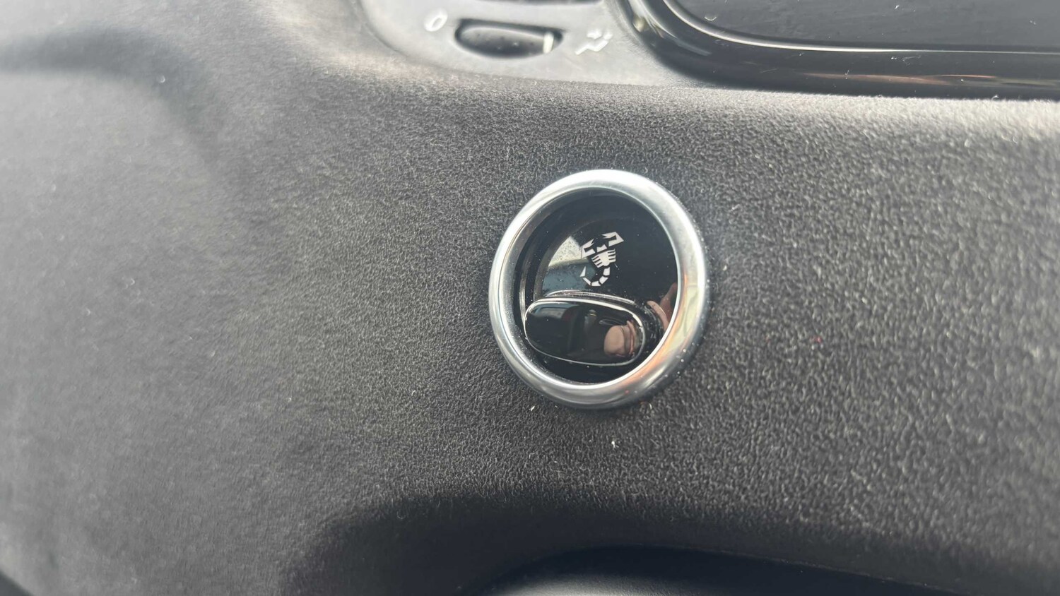 Used Abarth 695 2023 for sale - 77857104: Photo 18