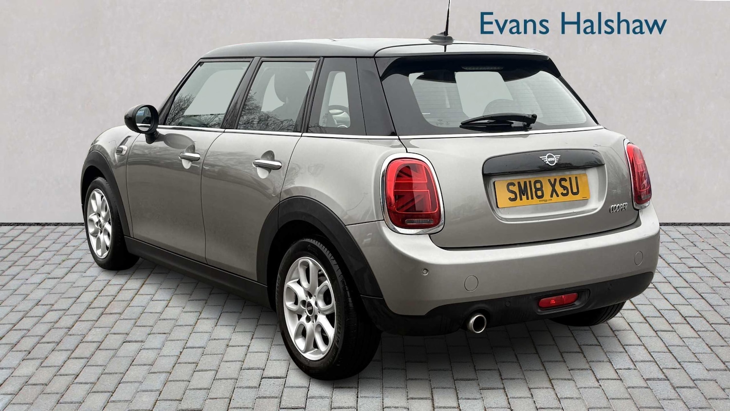 Used MINI Hatch 2018 for sale - 77859498: Photo 2