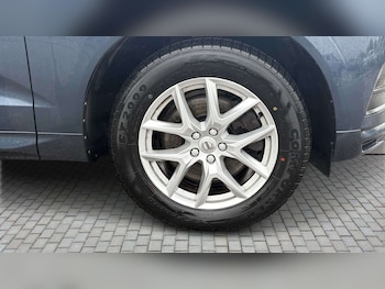 Used Volvo XC60 2018 for sale - 78639071: Photo