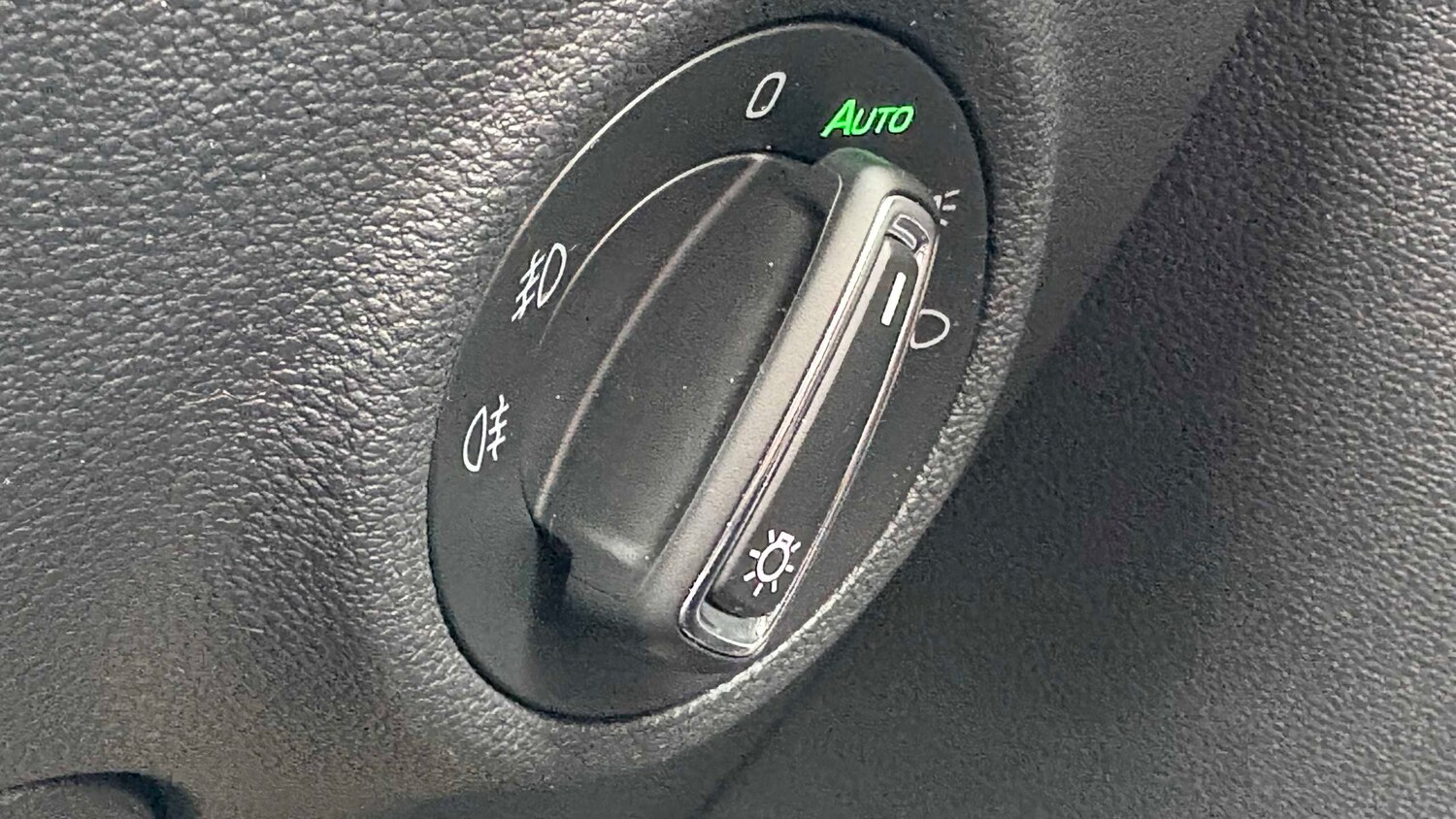 Used Skoda Karoq 2022 for sale - 77885823: Photo 13