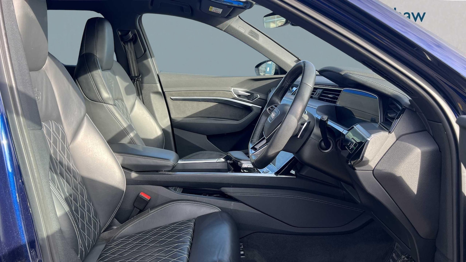 Used Audi e-tron 2021 for sale - 77886127: Photo 3