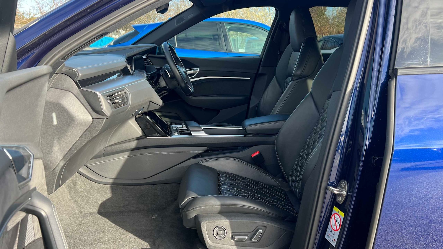 Used Audi e-tron 2021 for sale - 77886127: Photo 8