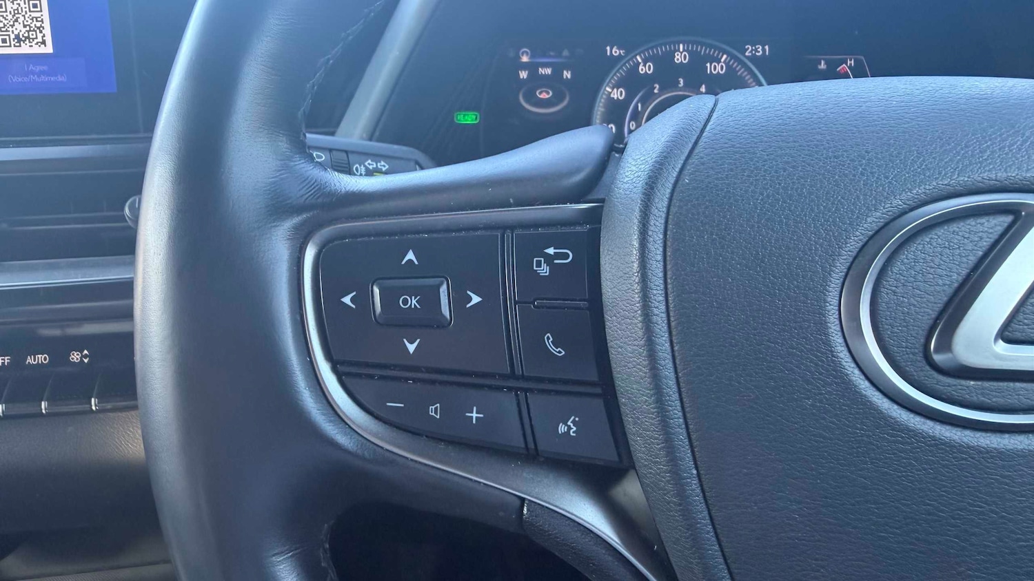 Used Lexus UX 2023 for sale - 77943393: Photo 13