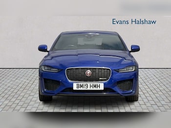 Used Jaguar XE 2019 for sale - 79190150: Photo