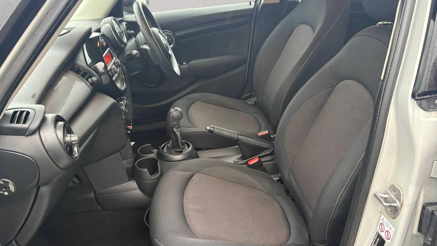 Used MINI Hatch 2017 for sale - 77857912: Photo 4