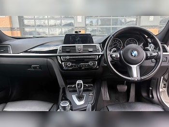 Used BMW 3 Series 2018 for sale - 79443963: Photo