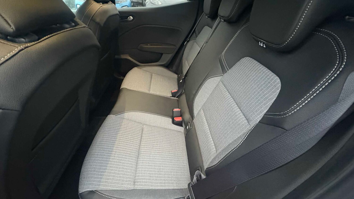 Used Renault Clio 2025 for sale - 77861778: Photo 12