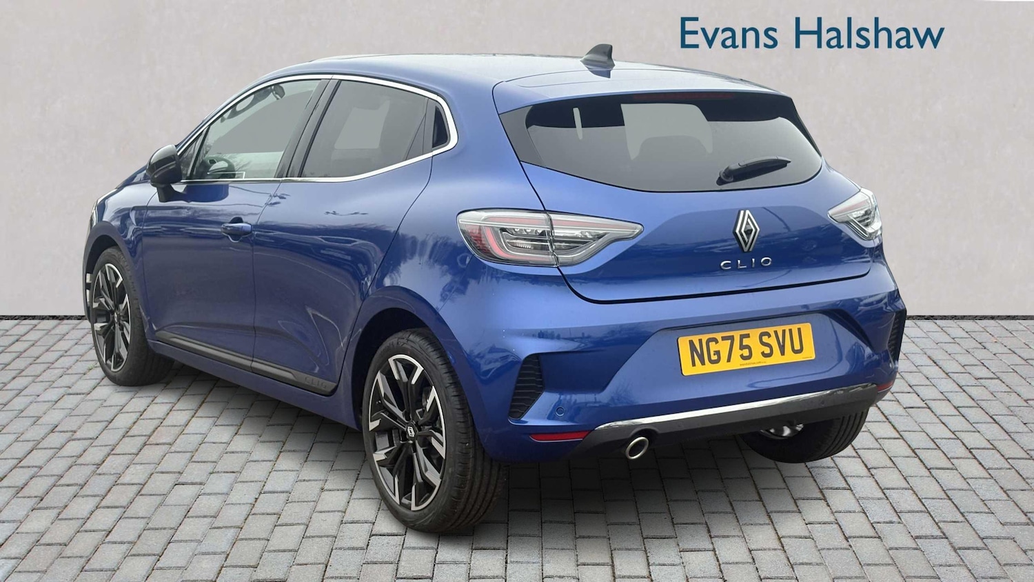 Used Renault Clio 2025 for sale - 77861778: Photo 2