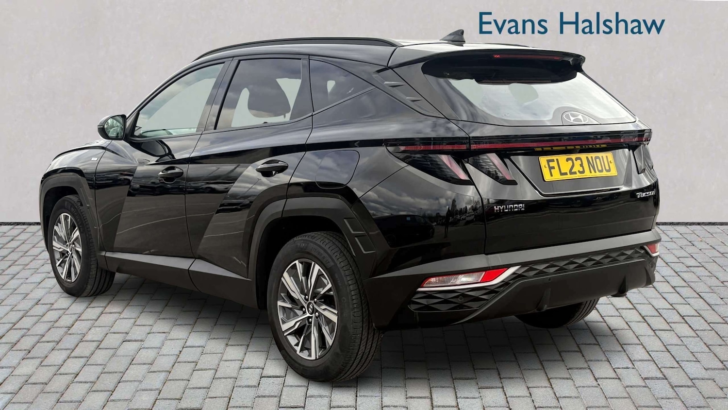 Used Hyundai TUCSON 2023 for sale - 77913639: Photo 2