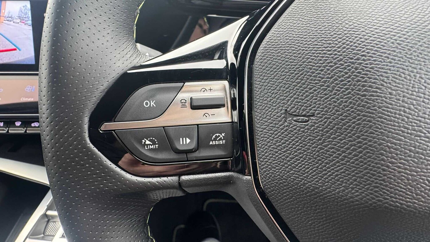 Used Peugeot 408 2024 for sale - 77858849: Photo 18