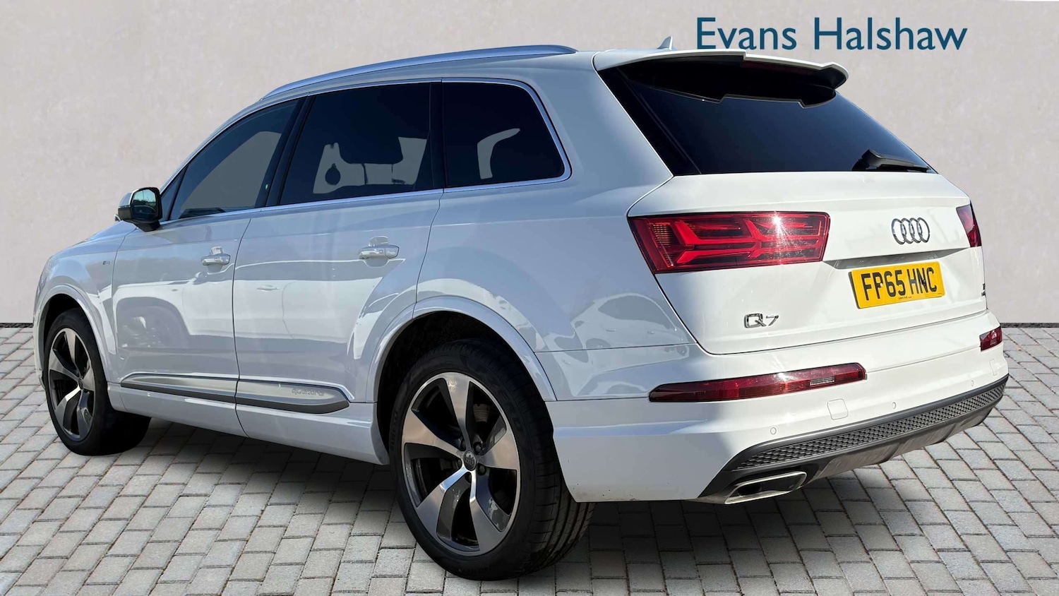 Used Audi Q7 2015 for sale - 77943362: Photo 2