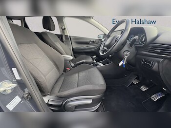 Used Hyundai BAYON 2023 for sale - 77860931: Photo