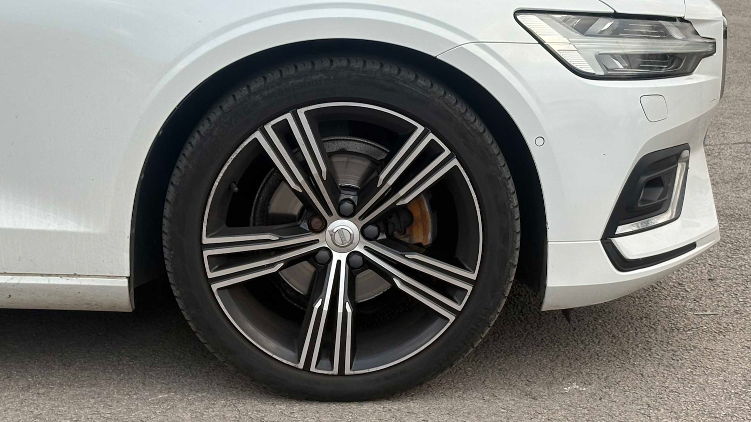 Used Volvo V60 2019 for sale - 77972833: Photo 11