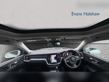 Used Volvo V60 2019 for sale - 77972833: Photo