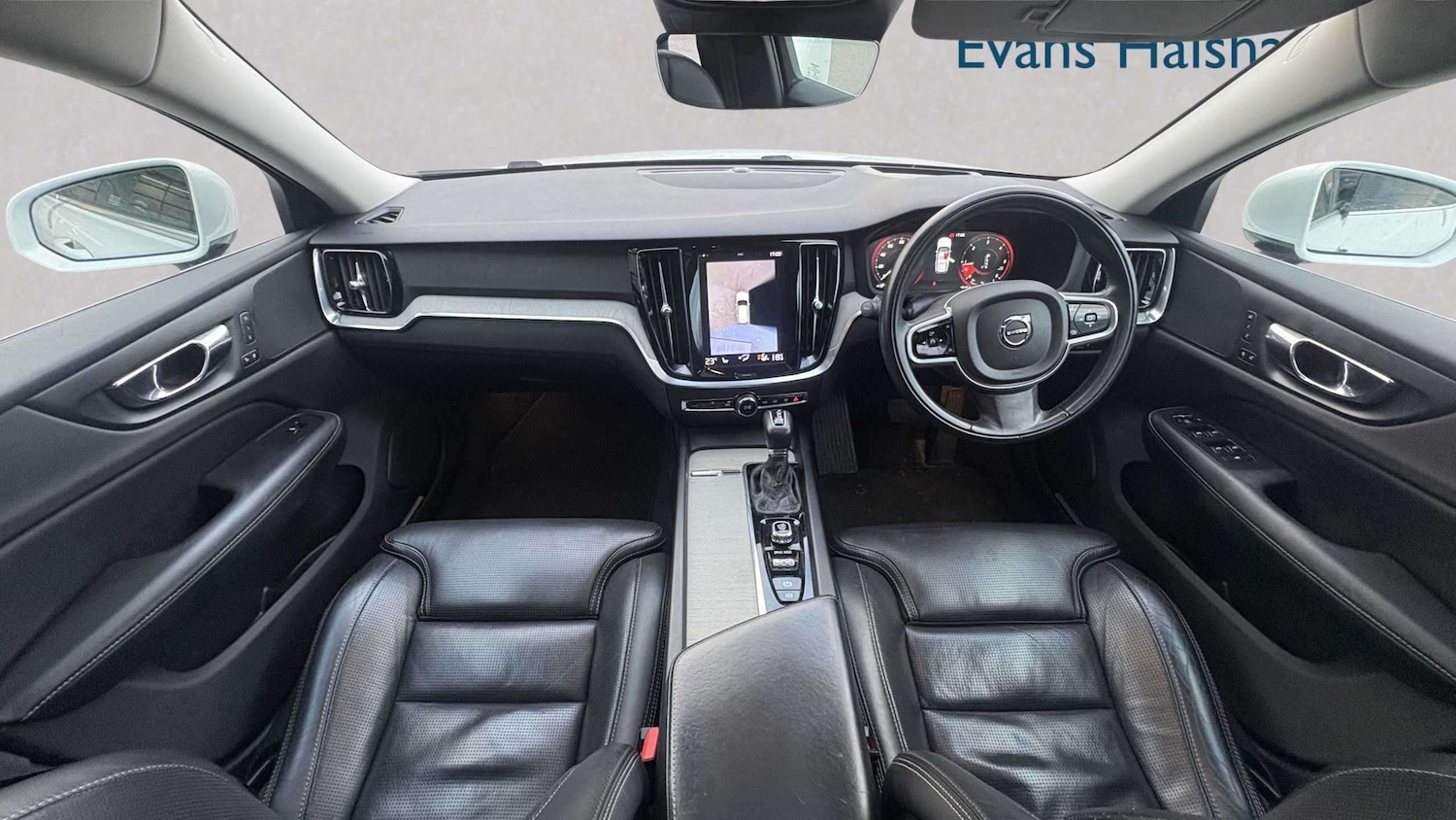 Used Volvo V60 2019 for sale - 77972833: Photo 5