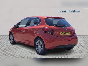 Used Peugeot 208 2016 for sale - 79109428: Photo