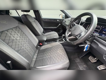 Used Volkswagen T-Roc 2023 for sale - 79624546: Photo