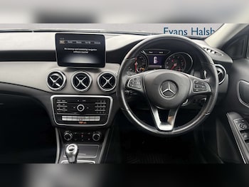 Used Mercedes-Benz GLA 2018 for sale - 78696395: Photo