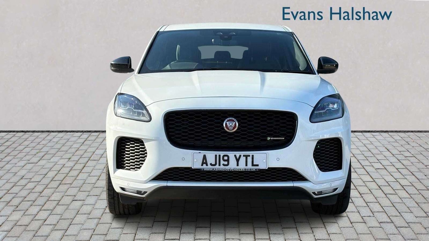 Used Jaguar E-Pace 2019 for sale - 78161645: Photo 2