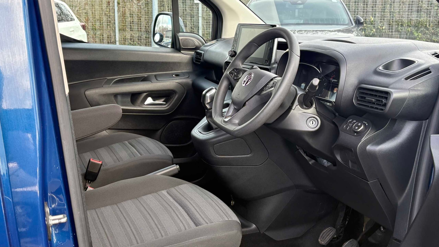 Used Vauxhall Combo Life 2020 for sale - 77886047: Photo 2