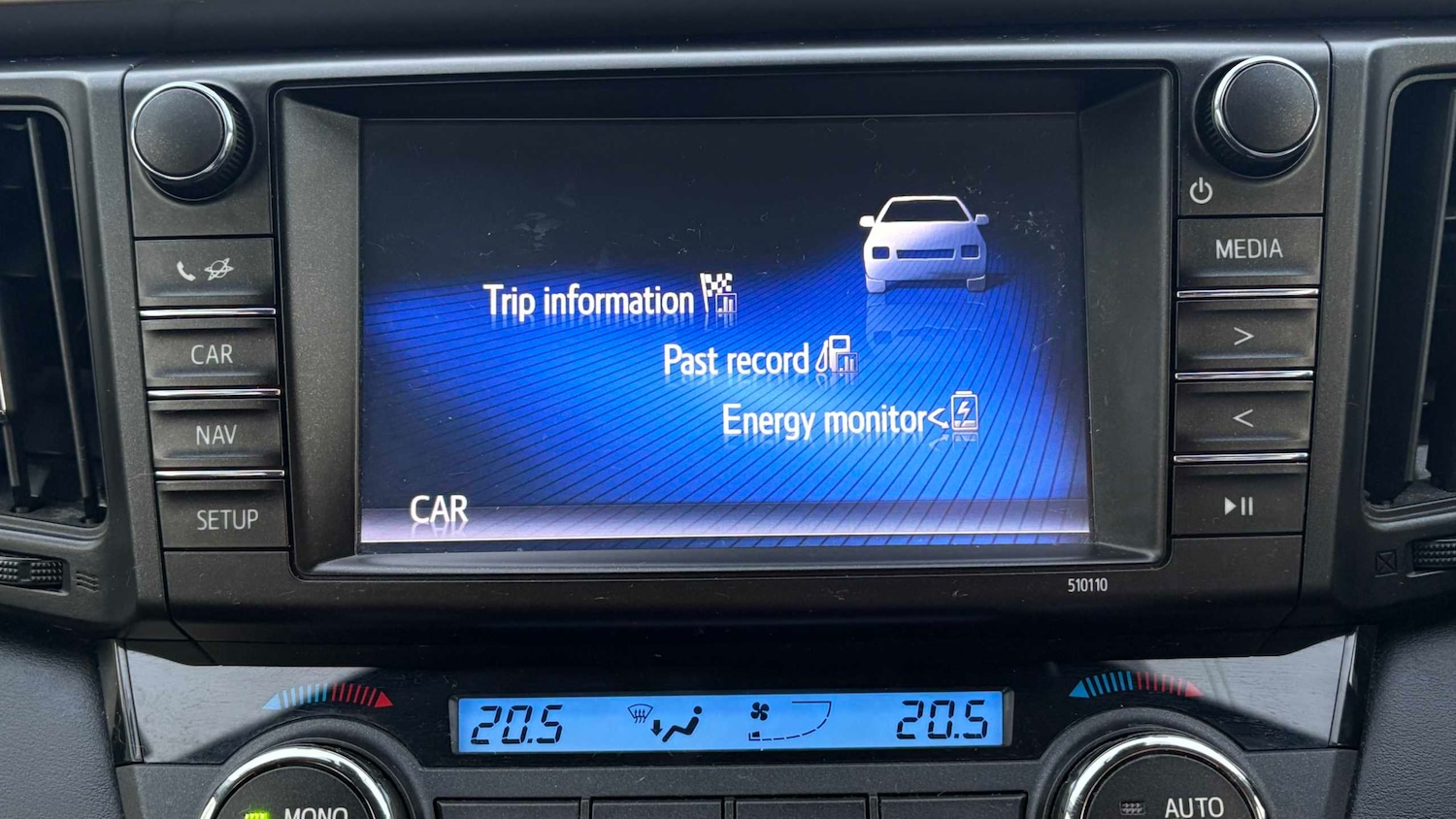 Used Toyota RAV4 2018 for sale - 77972639: Photo 18