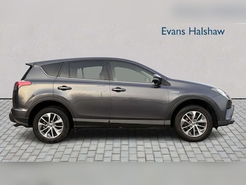 Used Toyota RAV4 2018 for sale - 77972639: Photo