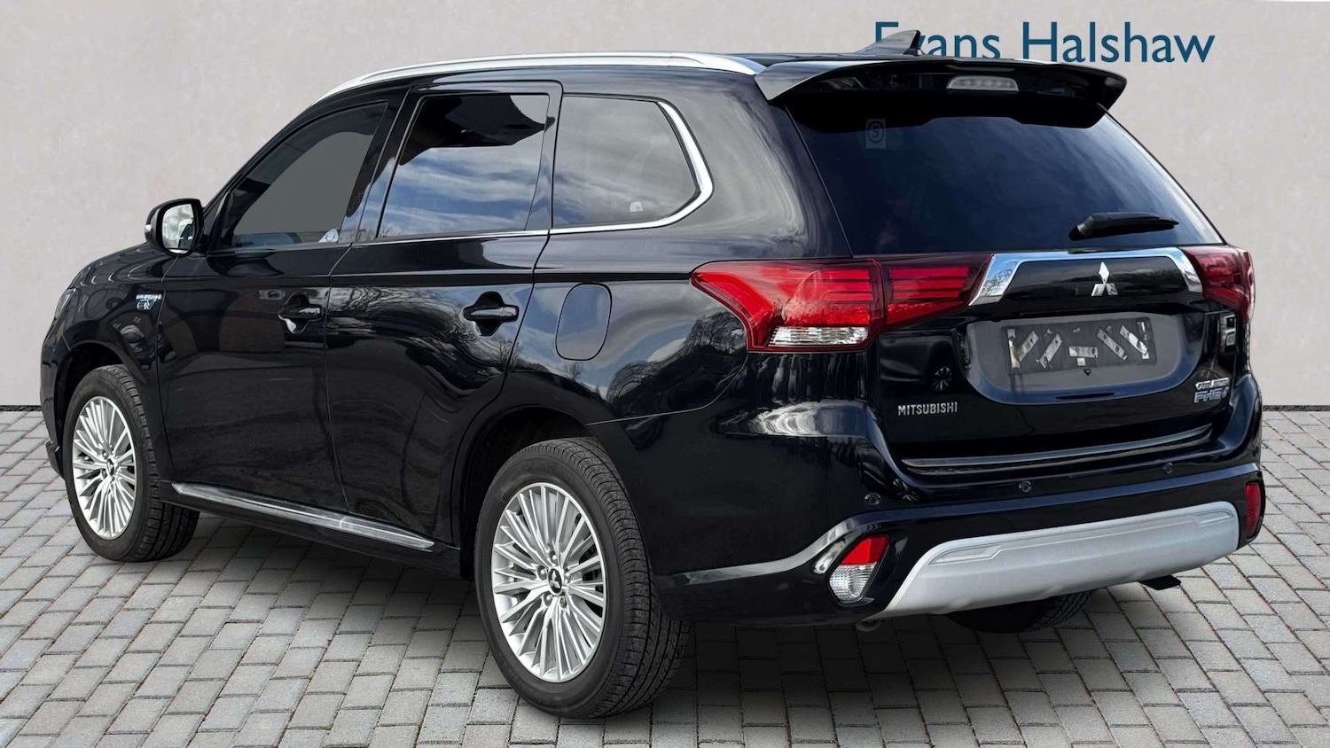 Used Mitsubishi Outlander for sale - 78052368: Photo 4