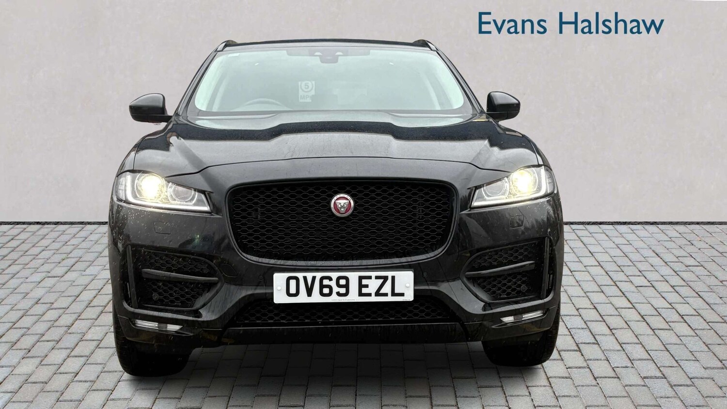 Used Jaguar F-Pace 2019 for sale - 77856391: Photo 2