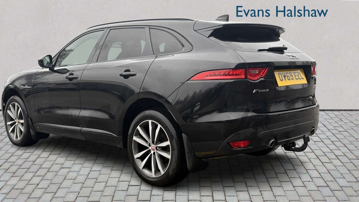 Used Jaguar F-Pace 2019 for sale - 77856391: Photo 6