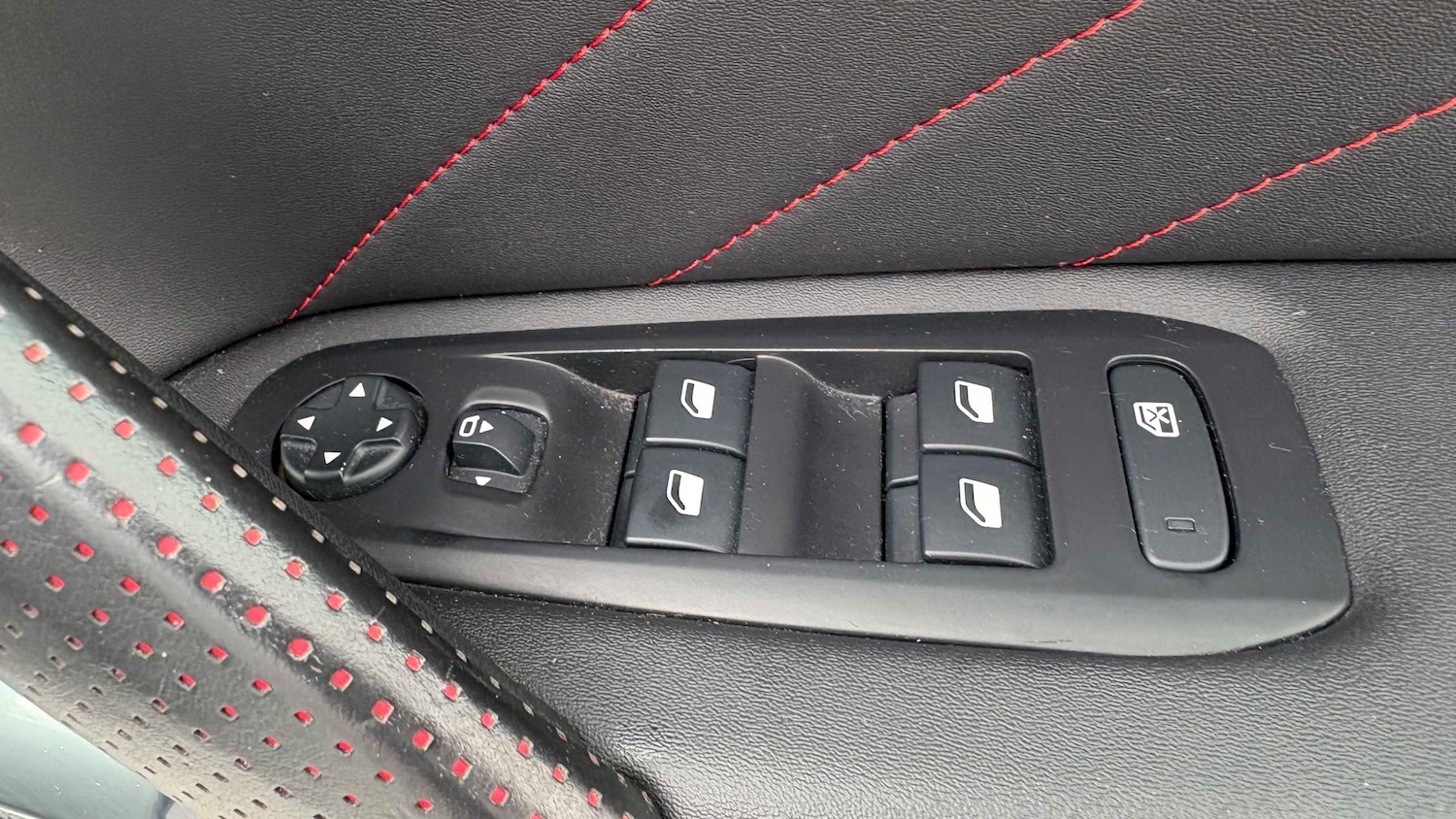 Used Peugeot 308 for sale - 78129551: Photo 6