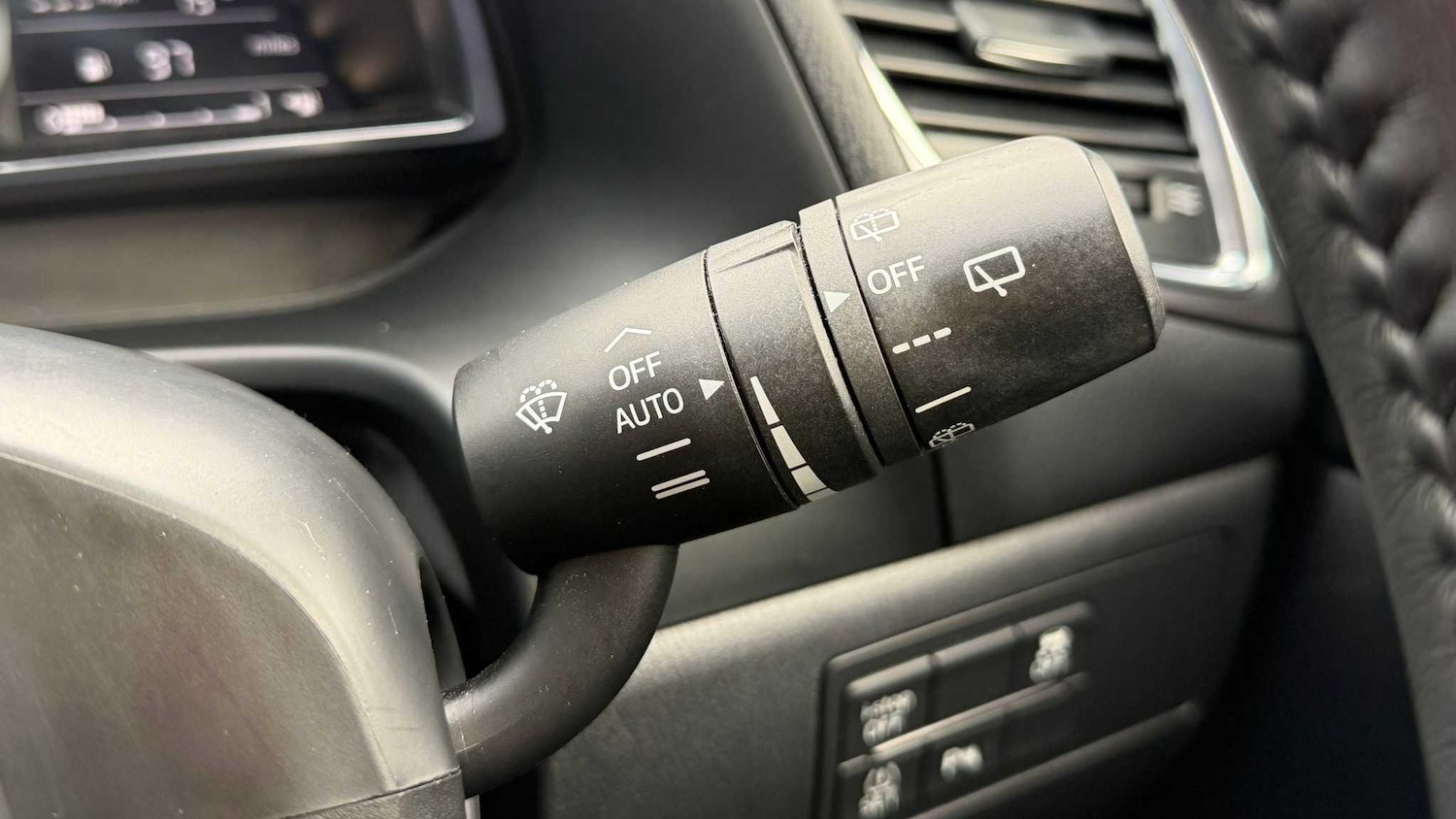 Used Mazda Mazda3 for sale - 77860152: Photo 12