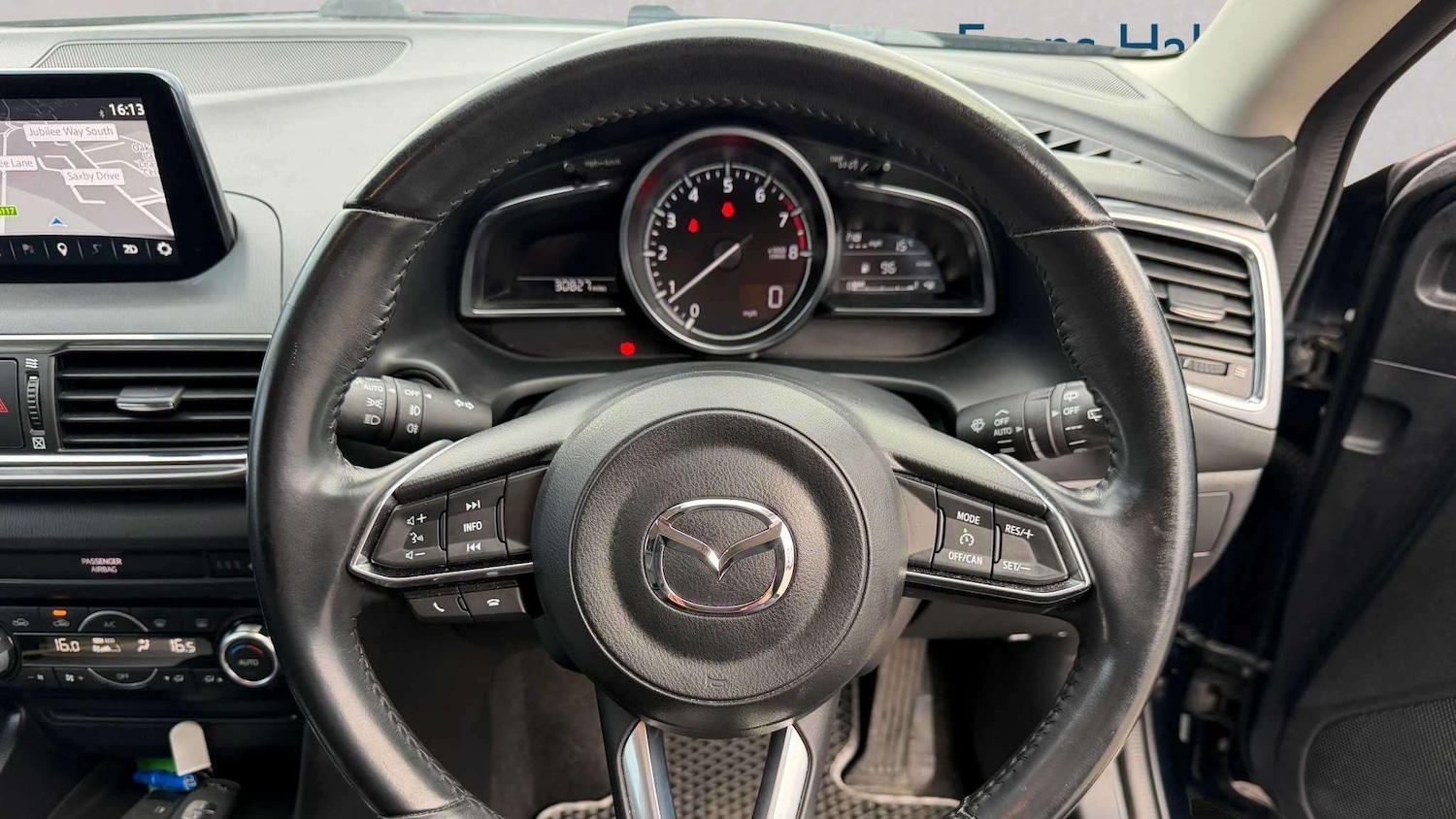 Used Mazda Mazda3 for sale - 77860152: Photo 4