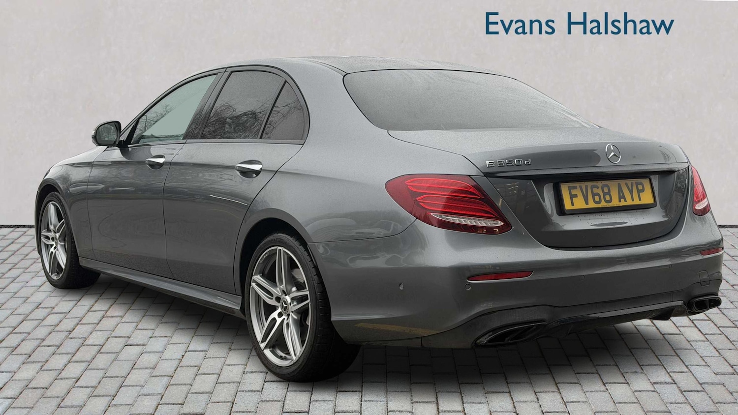 Used Mercedes-Benz E Class for sale - 77857231: Photo 2