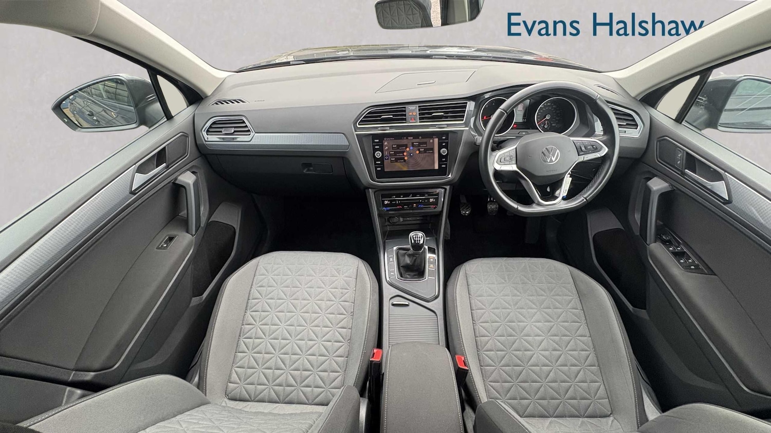 Used Volkswagen Tiguan for sale - 77859241: Photo 4