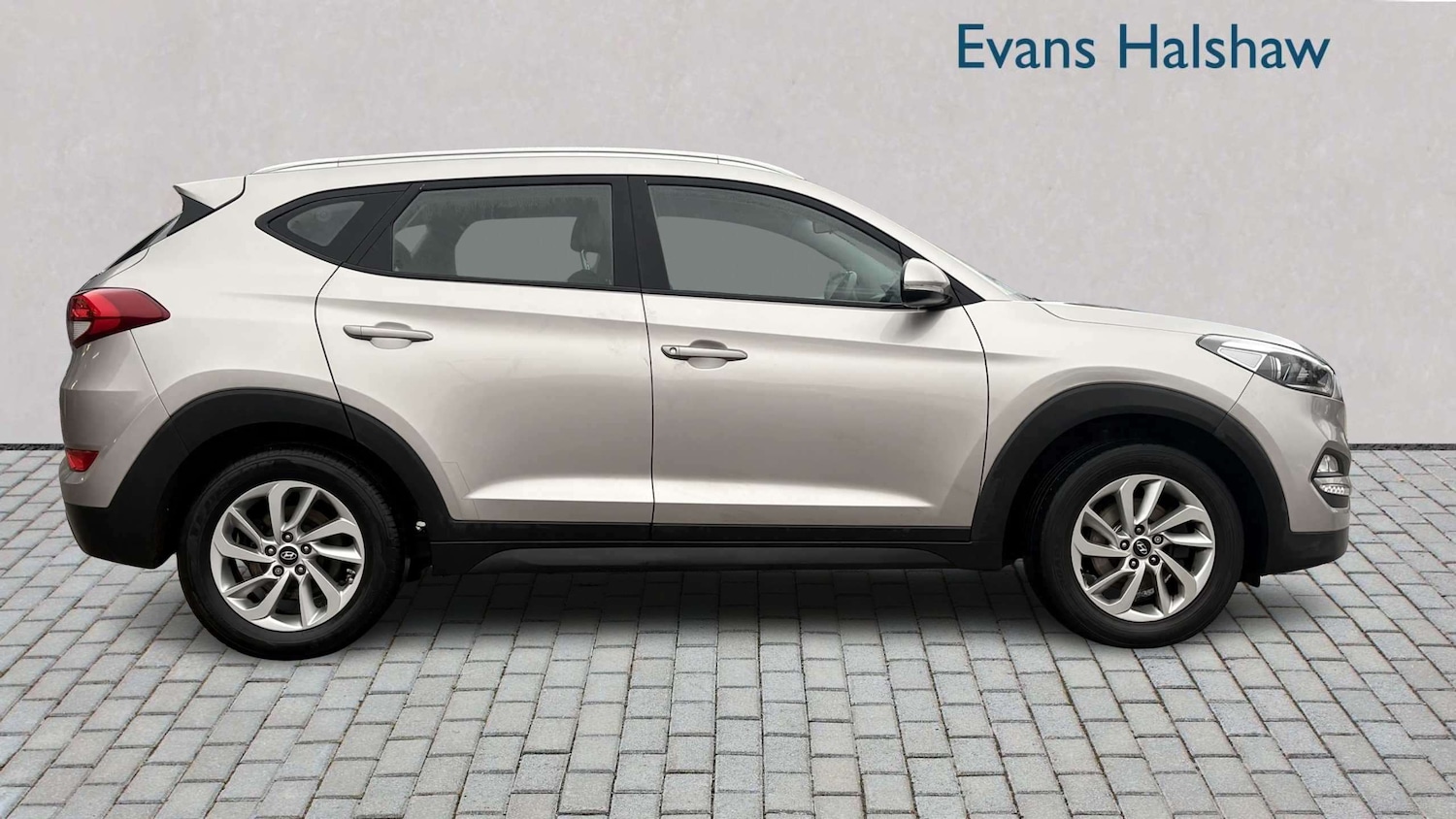 Used Hyundai TUCSON 2016 for sale - 77899242: Photo 2