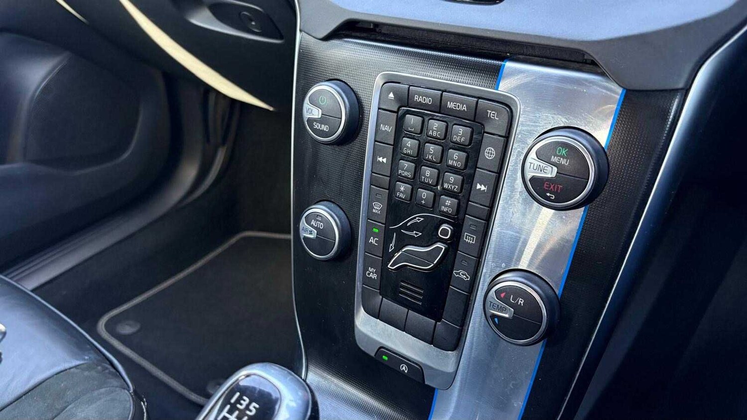 Used Volvo V40 2015 for sale - 78161403: Photo 13