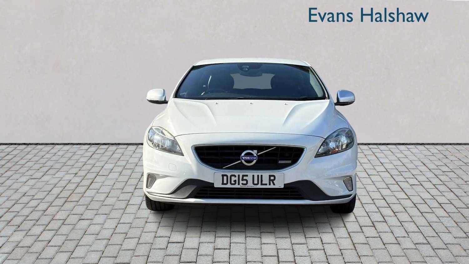 Used Volvo V40 2015 for sale - 78161403: Photo 2