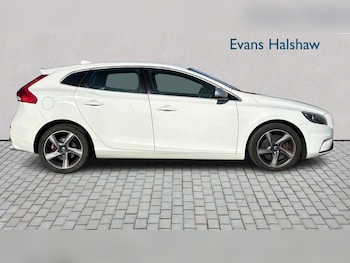 Used Volvo V40 2015 for sale - 78161403: Photo