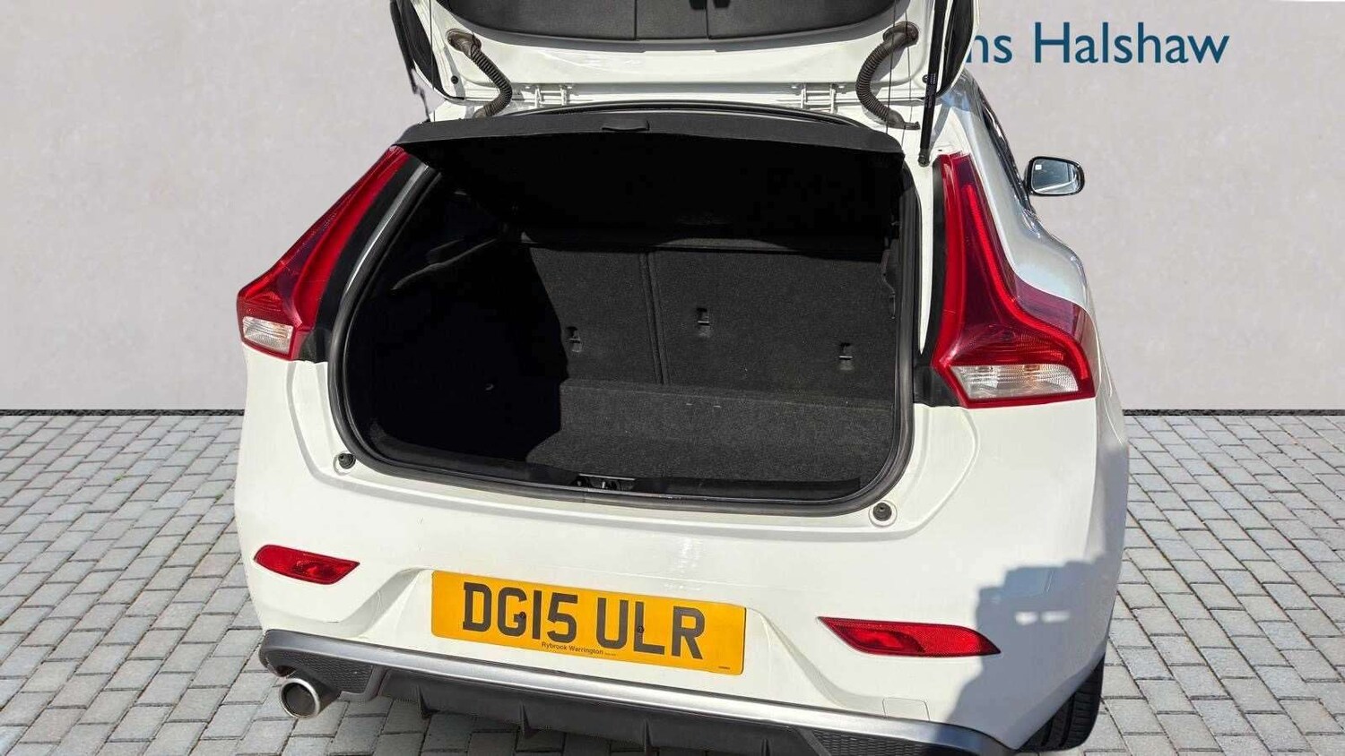 Used Volvo V40 2015 for sale - 78161403: Photo 6