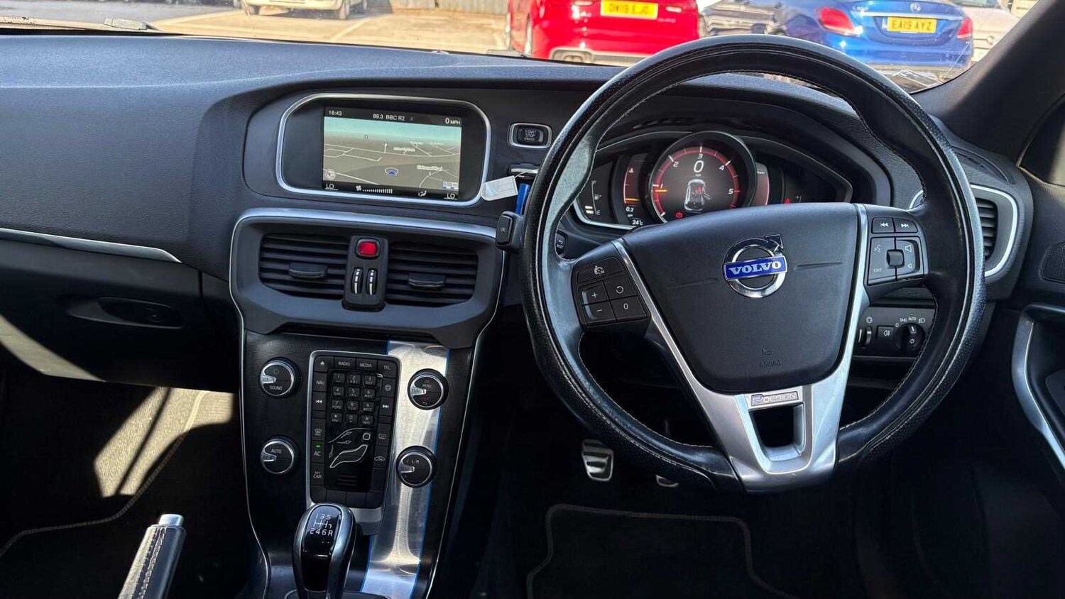 Used Volvo V40 2015 for sale - 78161403: Photo 8