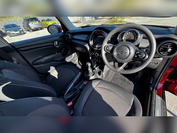 Used MINI Hatch 2019 for sale - 78378661: Photo