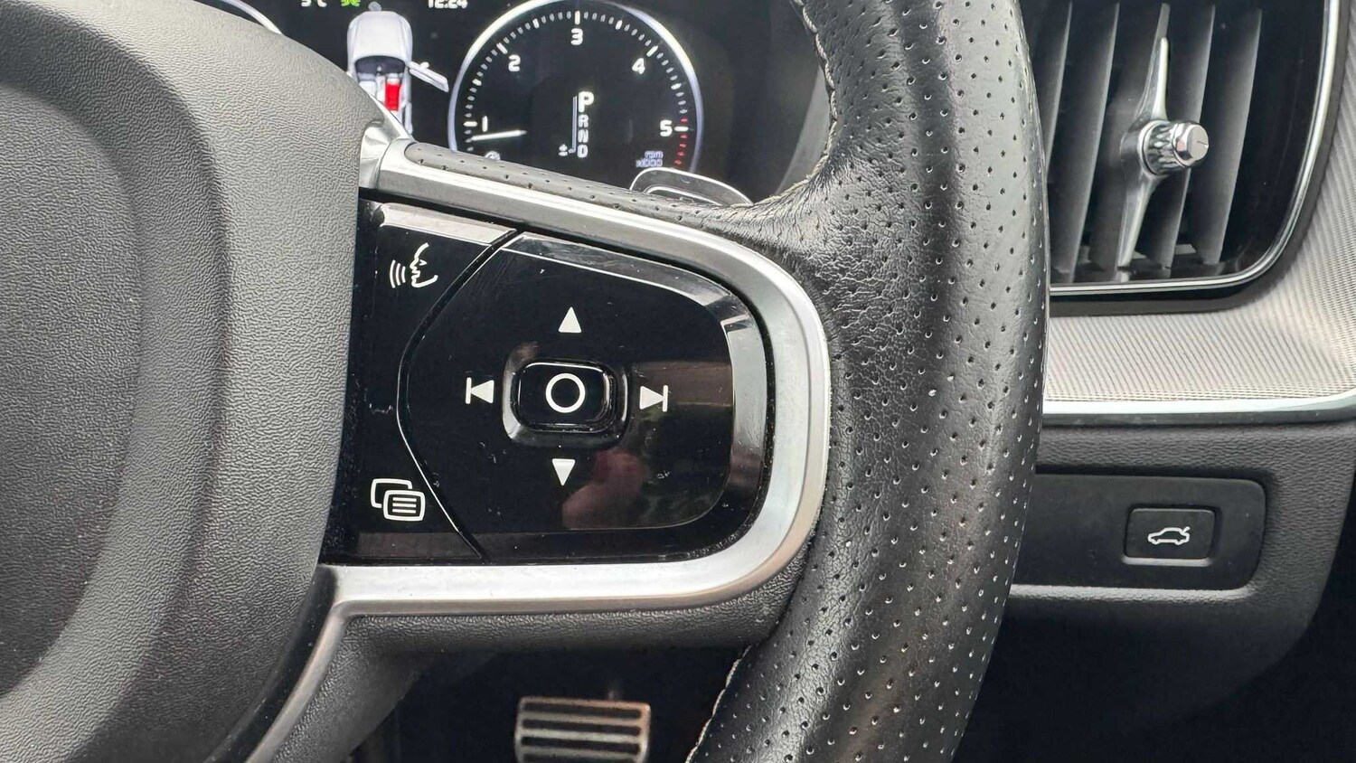 Used Volvo XC60 for sale - 77862154: Photo 17