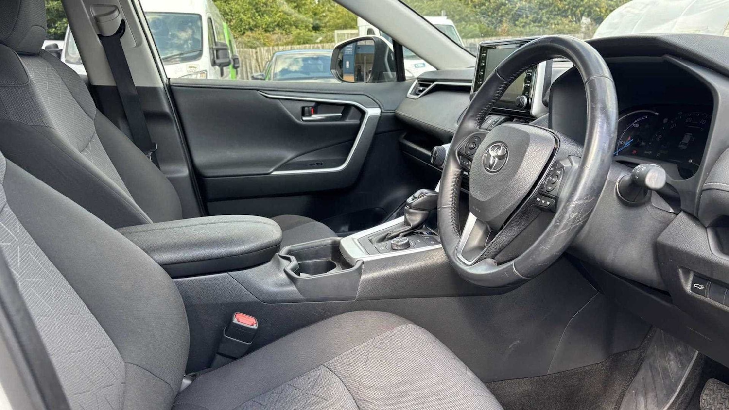 Used Toyota RAV4 for sale - 77860380: Photo 3