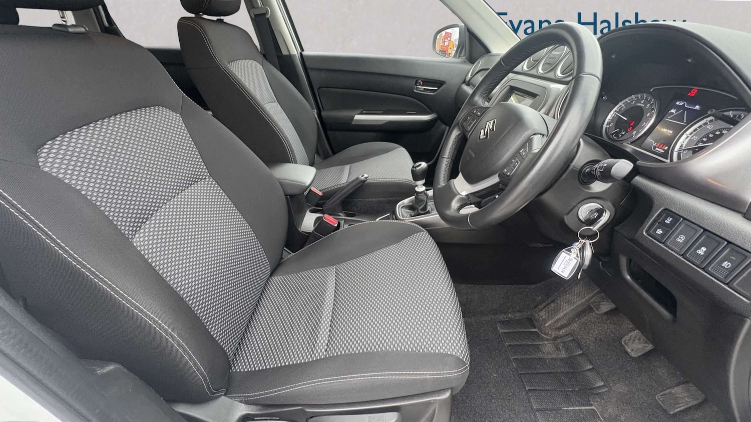 Used Suzuki Vitara 2022 for sale - 77858958: Photo 5